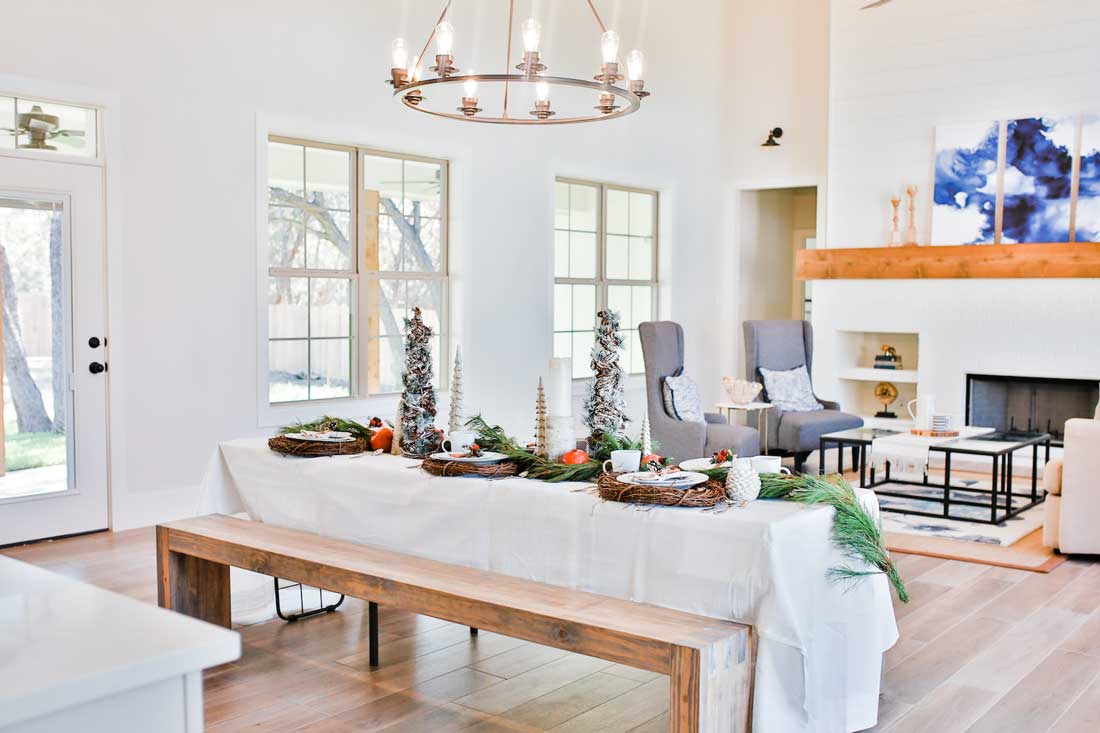 Beautiful woodlands Christmas decor and table!