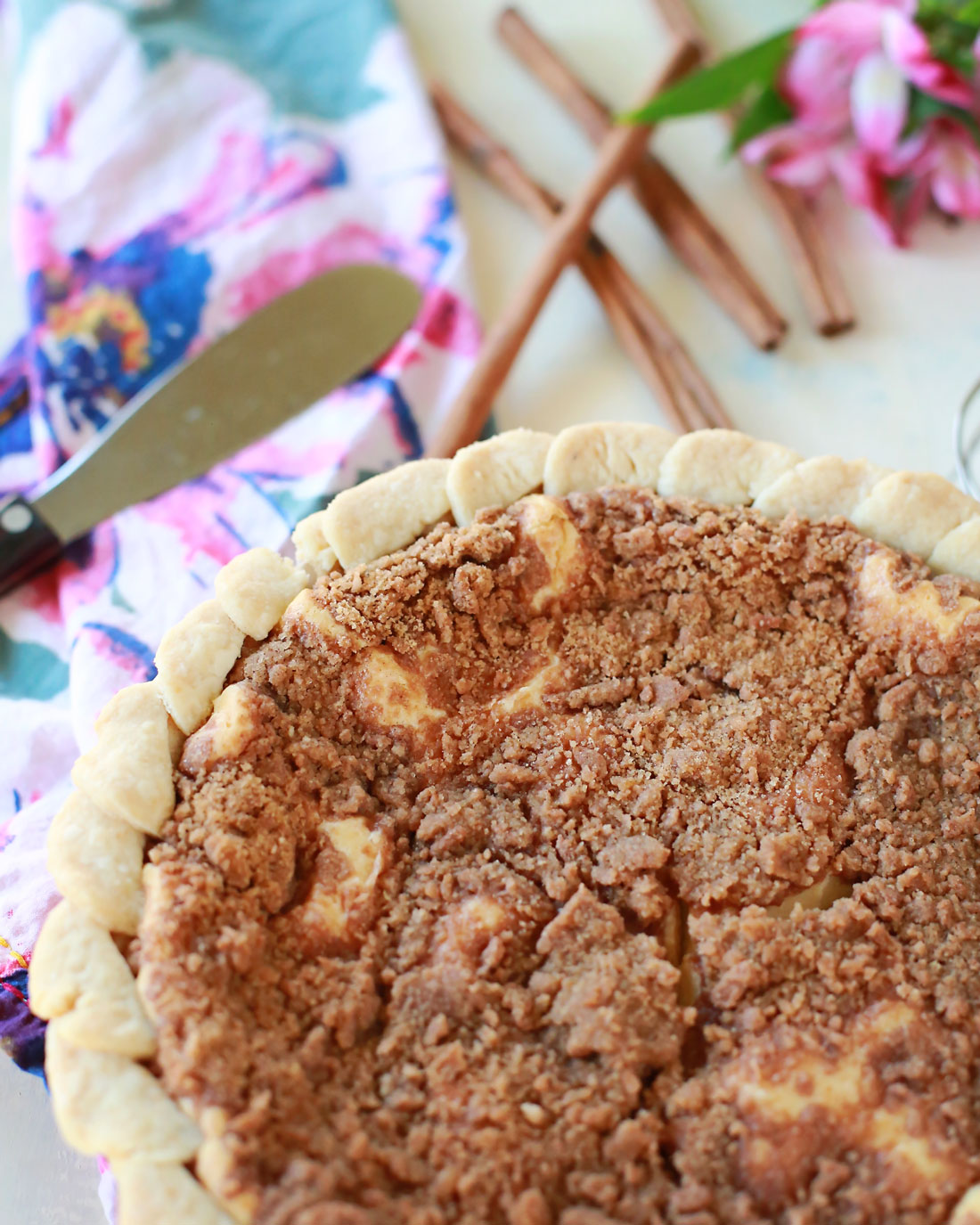super easy and delicious sopapilla cheesecake pie!