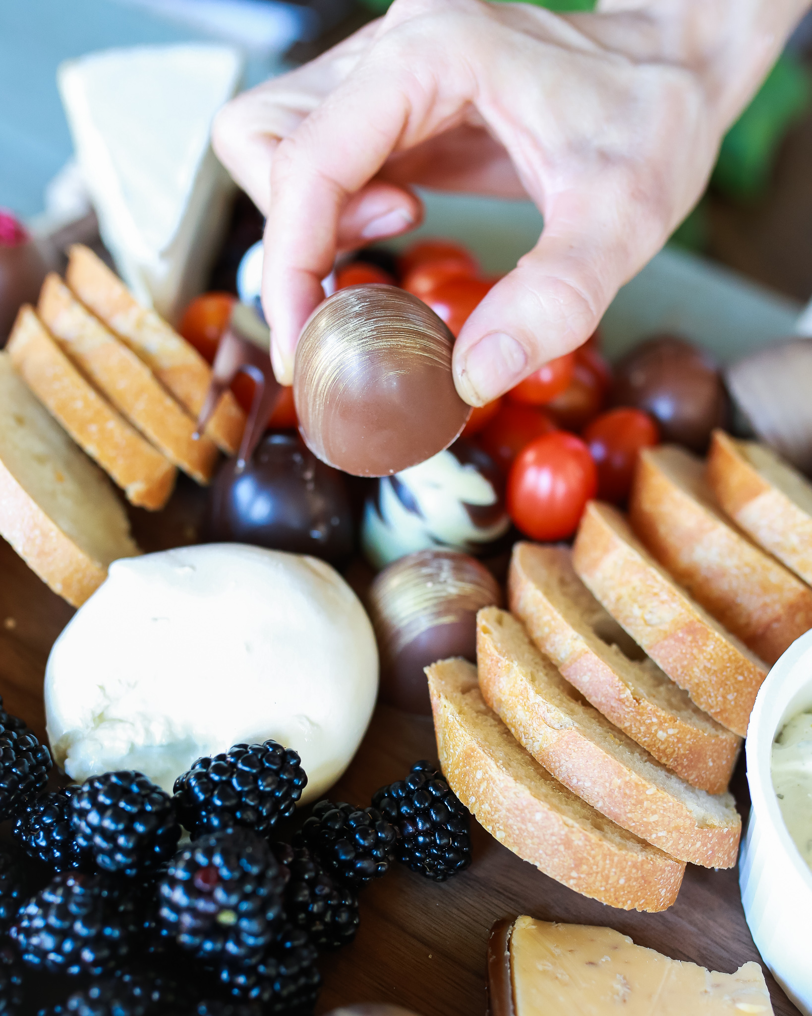 How to build a chocolate and cheese charcutierie