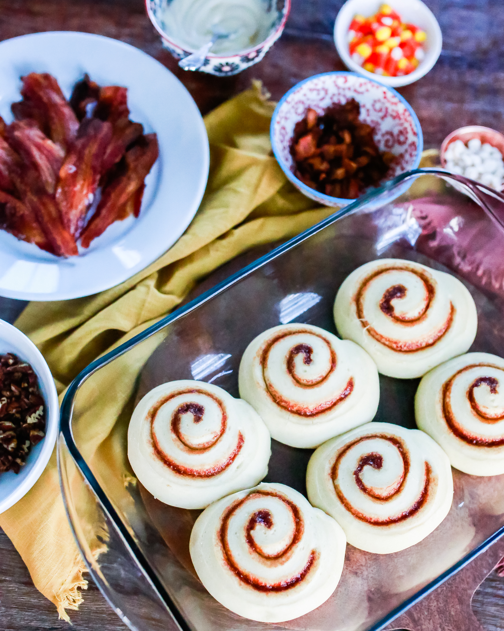 Thanksgiving cinnamon rolls