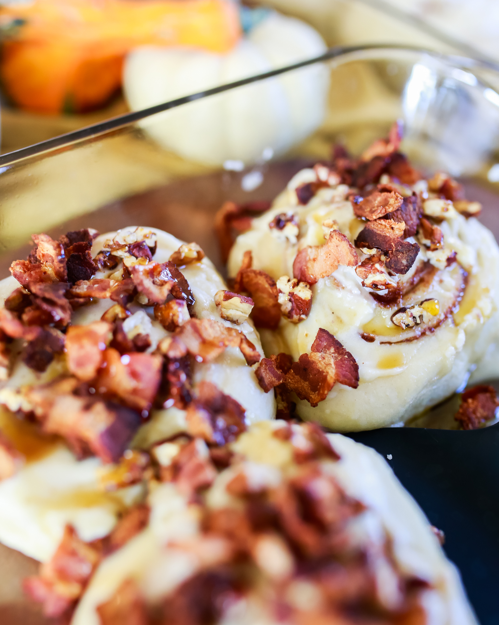 Maple pecan cinnamon rolls recipe